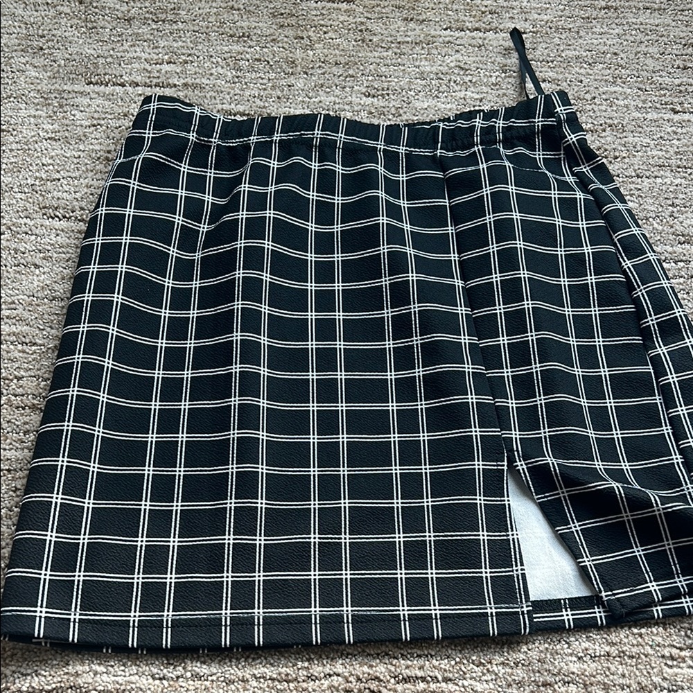 SHEIN Black and White Mini Pencil Skirt with Slit